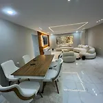 شقه للإيجار فرش فندقي بالمهندسين
